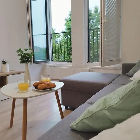 Sanya #3 * Λιουμπλιάνα